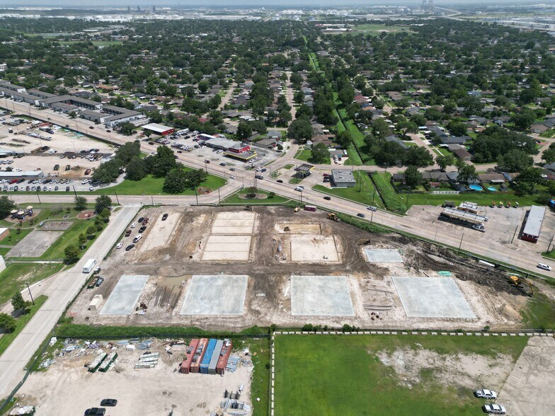 3386 Red Bluff Rd., Pasadena, TX à louer - Photo de l’immeuble – Image 2 sur 4