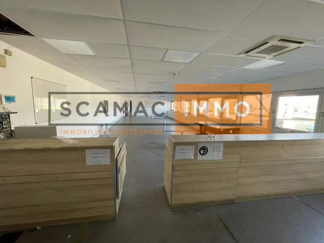 Industriel/Logistique dans  à louer Photo de l’immeuble– Image 1 sur 6