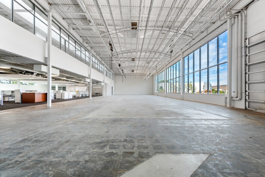 2201 Corporate Center Dr, Newbury Park, CA à louer - Photo intérieure – Image 3 sur 17