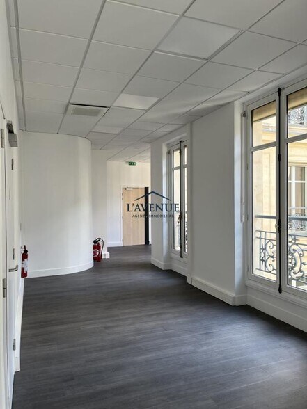 Bureau dans Paris à louer - Photo intérieure – Image 3 sur 9