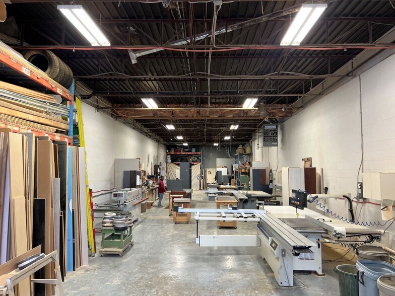 100 Boul Hymus, Pointe-claire, QC à louer - Photo intérieure – Image 3 sur 5