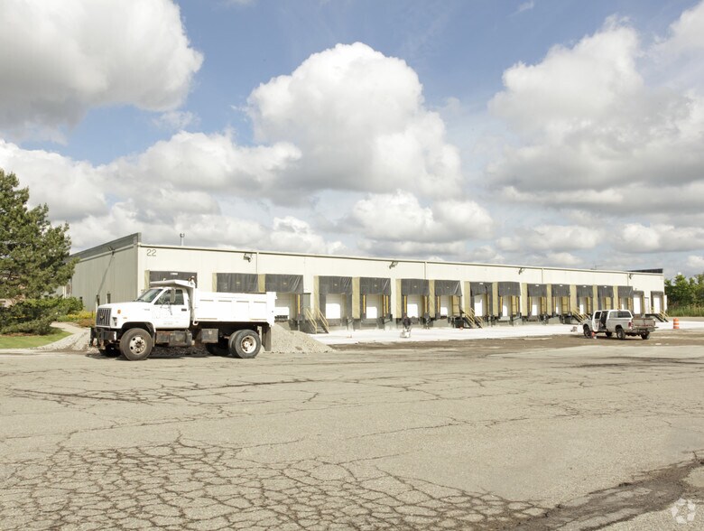 29200-29214 Airport Dr, Romulus, MI à louer - Photo de l’immeuble – Image 2 sur 2