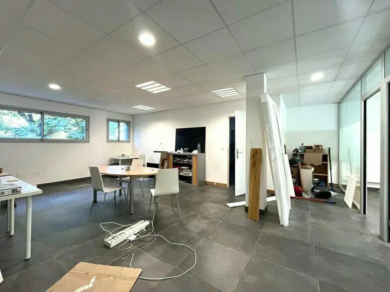 Bureau dans Vence à vendre - Photo de l’immeuble – Image 2 sur 5