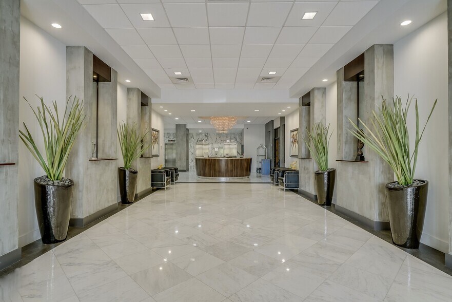3015 N Ocean Blvd, Fort Lauderdale, FL à vendre - Hall d’entrée – Image 2 sur 65