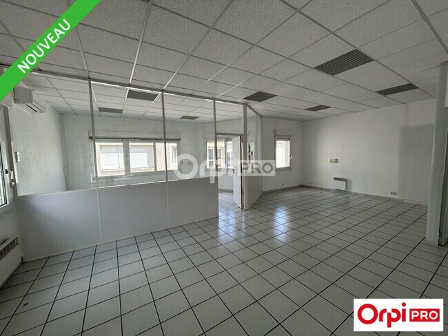 Plus de détails pour Bureau à vendre