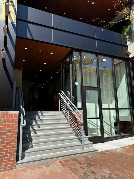 57 John F Kennedy St, Cambridge, MA à louer - Photo de l’immeuble – Image 2 sur 2