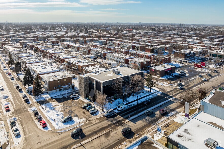 8510 Boul Langelier, Montréal, QC à louer - Aérien – Image 2 sur 2