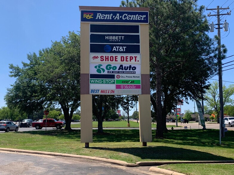 925 Keyser Ave, Natchitoches, LA à louer - Photo de l’immeuble – Image 2 sur 17
