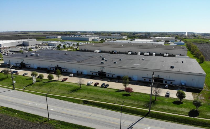 101 Mercury Dr, Champaign, IL à louer - Photo de l’immeuble – Image 1 sur 5