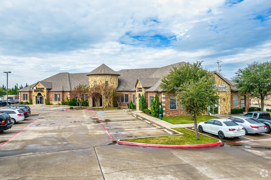 1150 E Eldorado Pky, Little Elm, TX à louer - Photo de l’immeuble – Image 2 sur 7