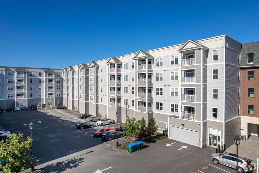 1034 East St, Walpole, MA à louer - Photo de l’immeuble – Image 3 sur 7