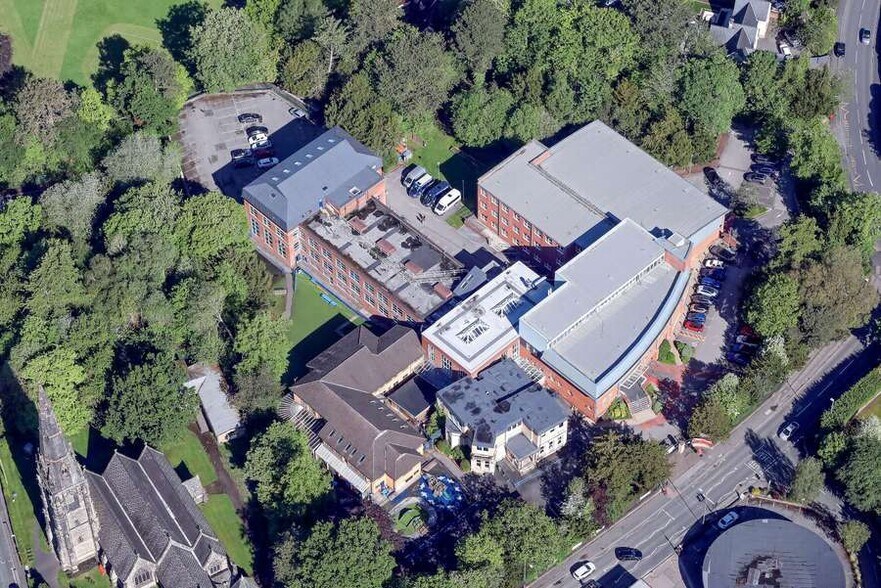 37 Wilmslow Rd, Alderley Edge à vendre - Photo de l’immeuble – Image 3 sur 5