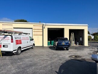 Plus de détails pour 399-411 Pleasant Ave, Hamburg, NY - Industriel/Logistique à vendre