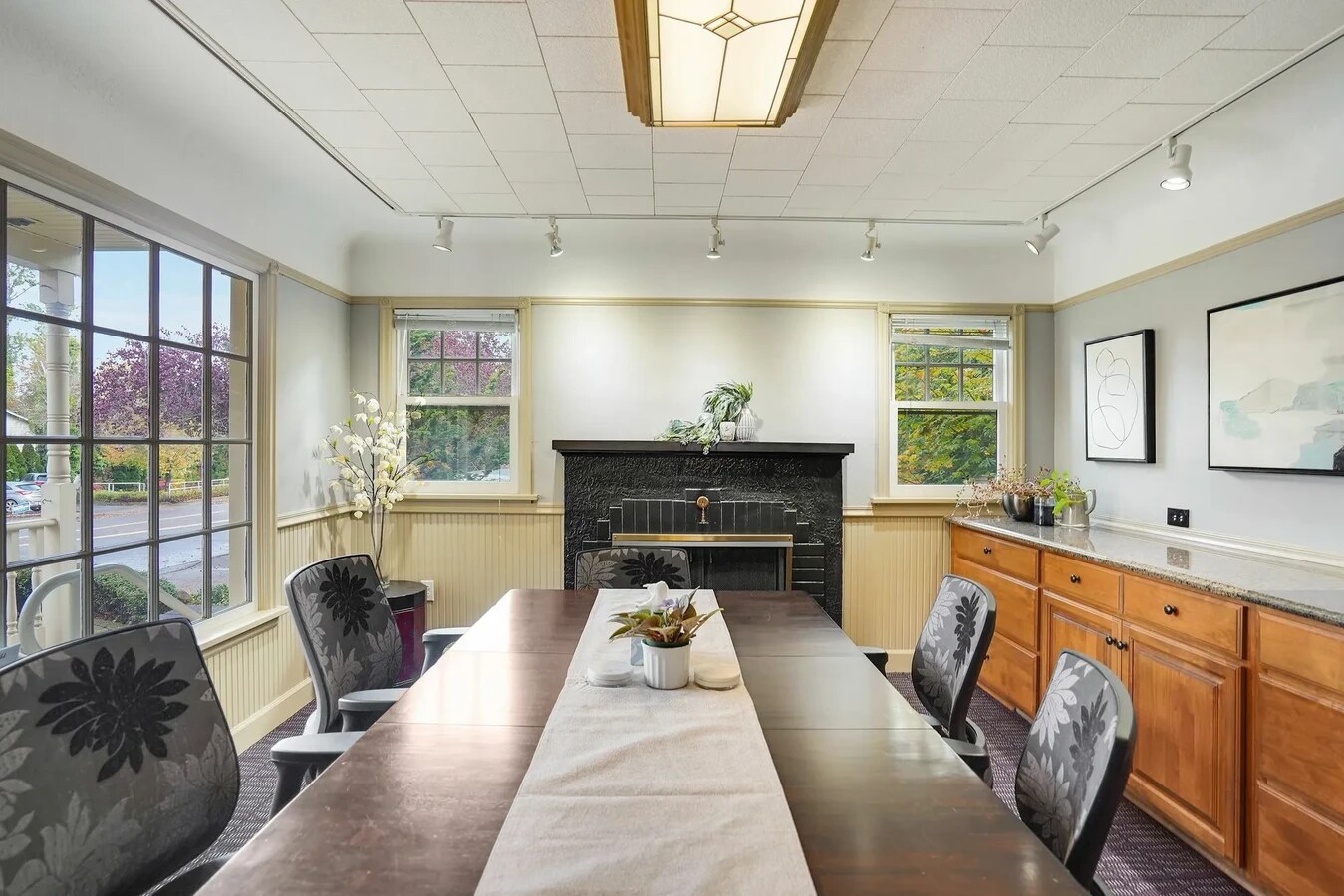 View Photo