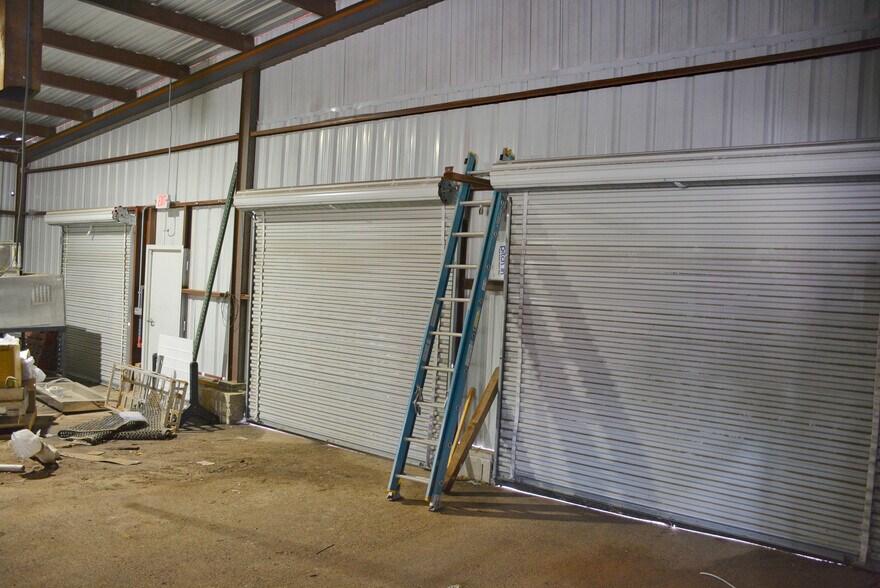 35421 A1/2 SH-249, Pinehurst, TX à louer - Photo intérieure – Image 3 sur 6