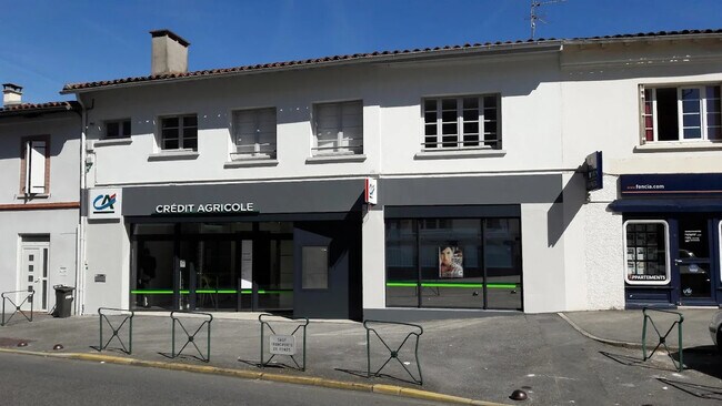 Plus de détails pour Local commercial à vendre