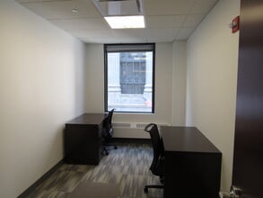 100 N LaSalle St, Chicago, IL à louer Photo intérieure– Image 2 sur 5