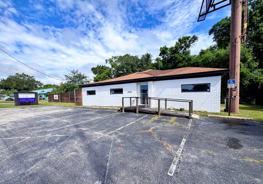 3480 Barrancas Ave, Pensacola, FL à vendre - Photo de l’immeuble – Image 3 sur 24