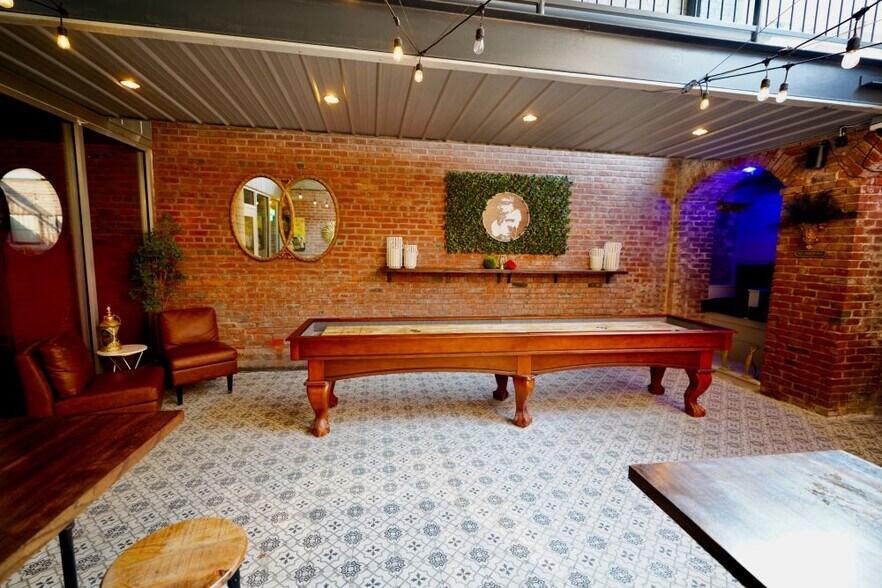 323 Main St, Evansville, IN à vendre - Hall d’entrée – Image 3 sur 20
