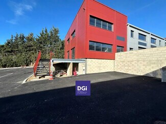 Plus de détails pour Local d'activités à louer