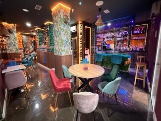 Plus de détails pour Local commercial à louer