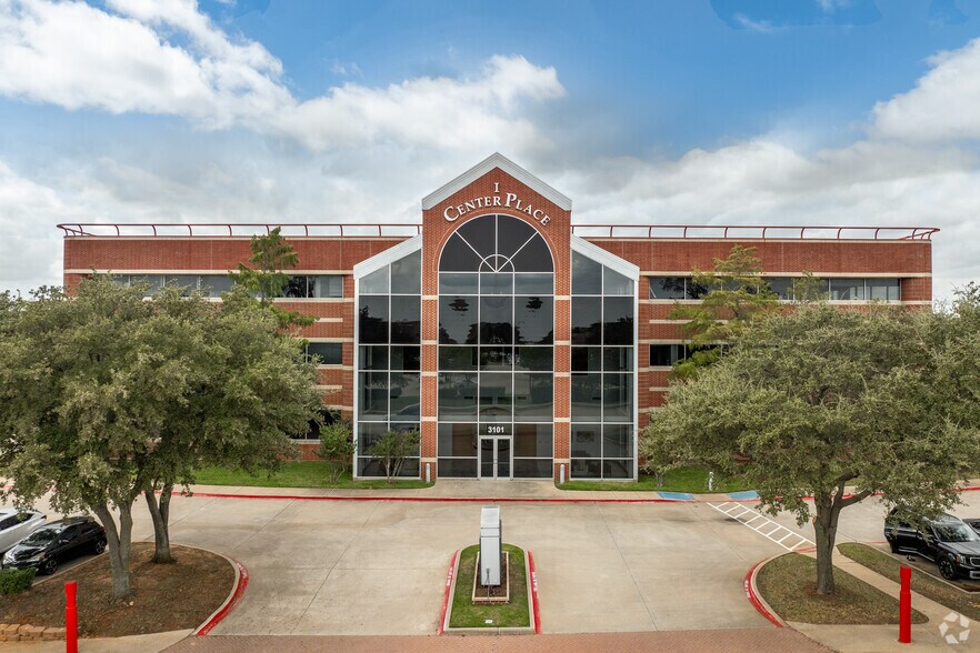3101 Churchill Dr, Flower Mound, TX à louer - Photo de l’immeuble – Image 2 sur 22