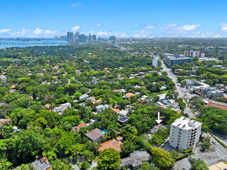 5981 NE 6th Ave, Miami, FL à vendre - Photo de l’immeuble – Image 3 sur 33