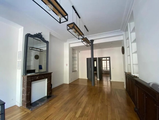 Plus de détails pour Local commercial à louer