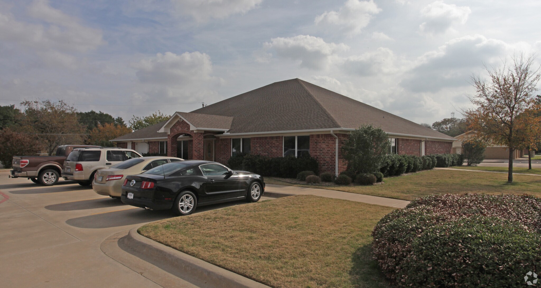 1156 N Bonnie Brae St, Denton, TX à louer Photo principale– Image 1 sur 49