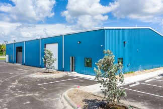 Plus de détails pour 3777 Ironbridge Blvd, Fort Myers, FL - Industriel/Logistique à louer