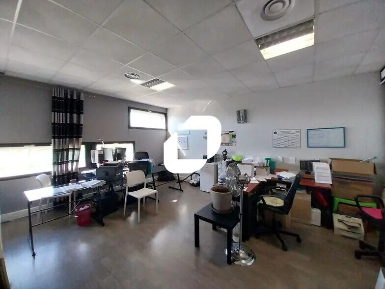 Bureau dans Montpellier à louer - Photo de l’immeuble – Image 2 sur 12