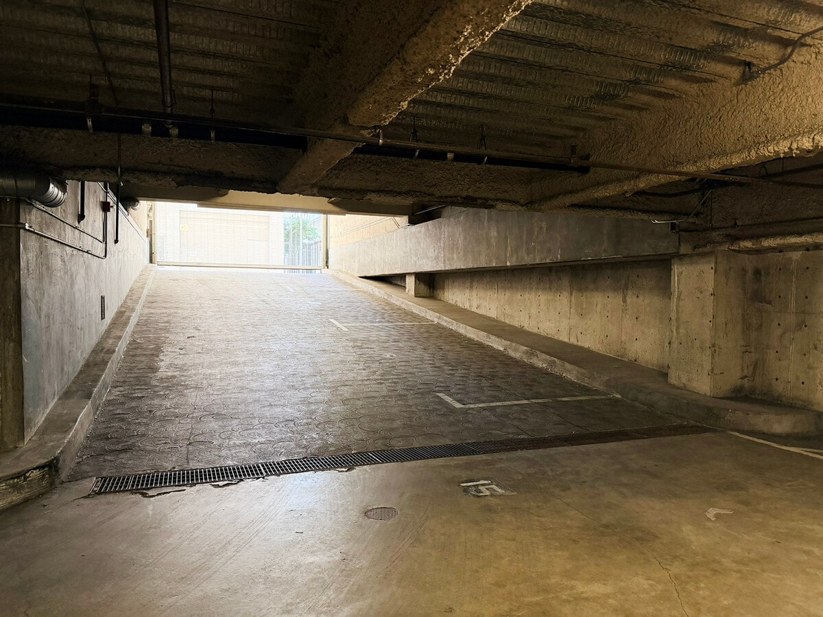 1155 Market St, San Francisco, CA 94103 - Lot Floors 1 - 8 - - Photo intérieure - Image 2 of 4