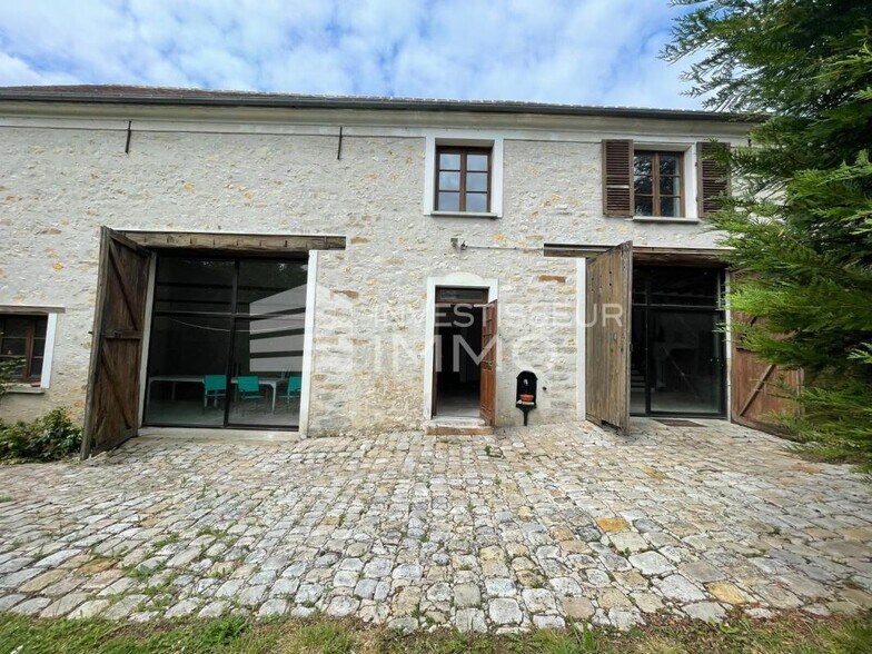 Bureau dans Maincy à louer - Photo de l’immeuble – Image 3 sur 5
