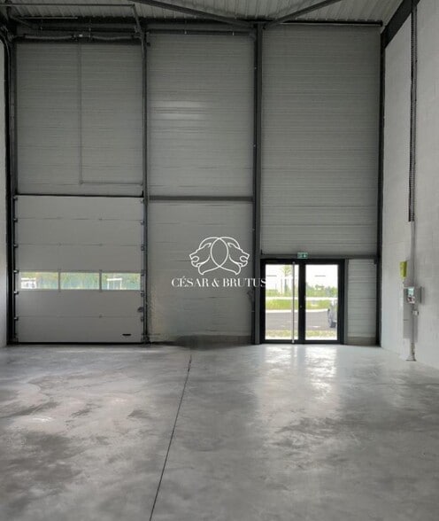 Industriel/Logistique dans Rillieux-la-Pape à vendre - Photo intérieure – Image 2 sur 4