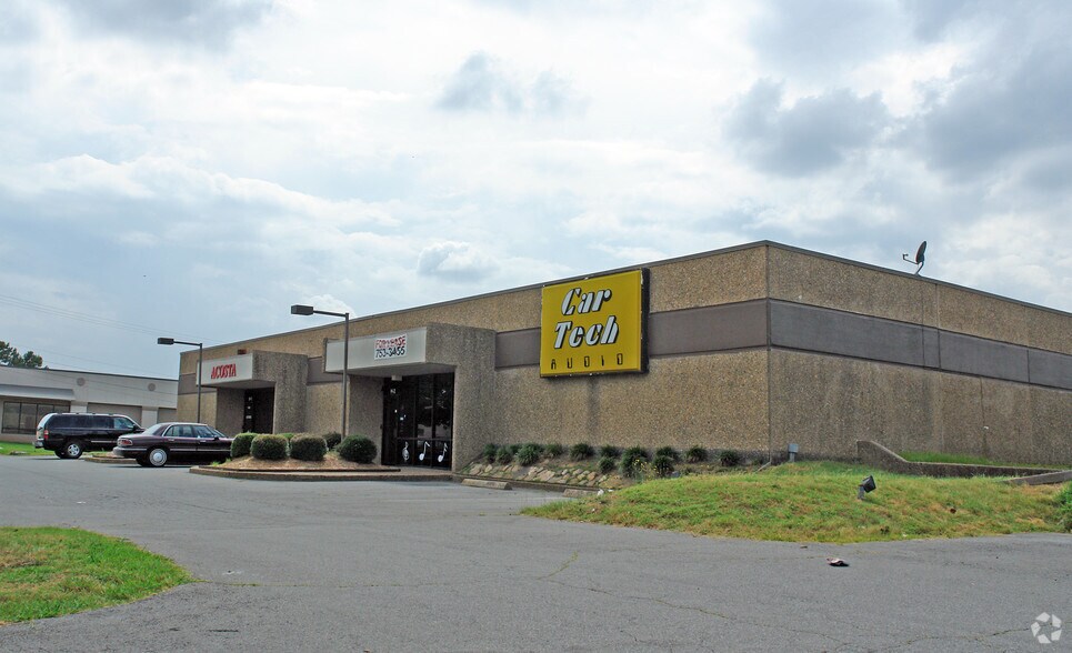5301 Warden Rd, North Little Rock, AR à vendre - Photo de l’immeuble – Image 2 sur 9