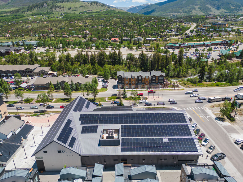 325 Blue River Pky, Silverthorne, CO à louer - Photo de l’immeuble – Image 3 sur 16