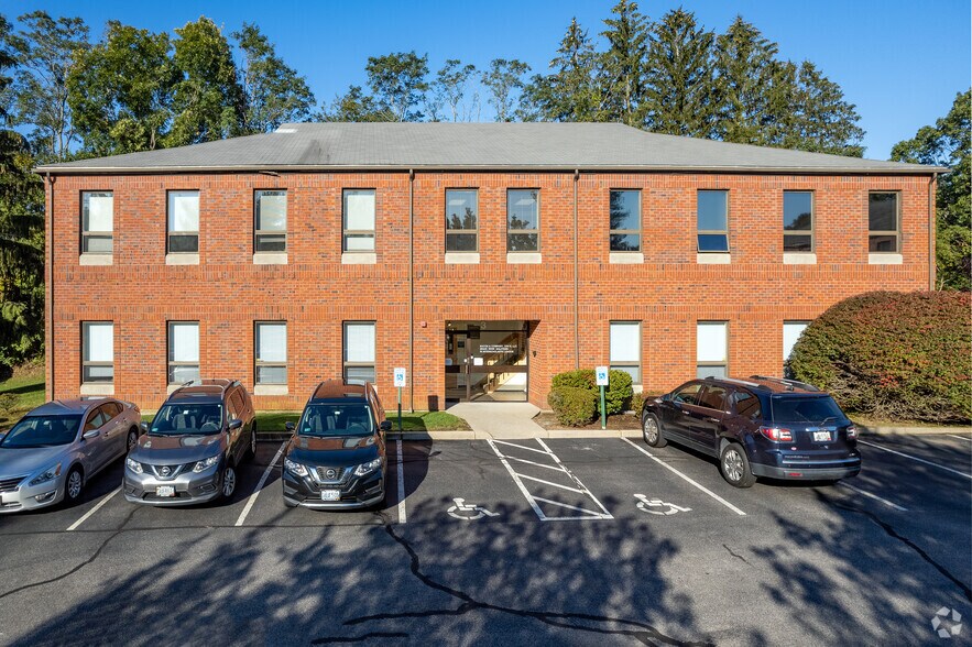 875 Centerville Rd, Warwick, RI à vendre - Photo de l’immeuble – Image 2 sur 7