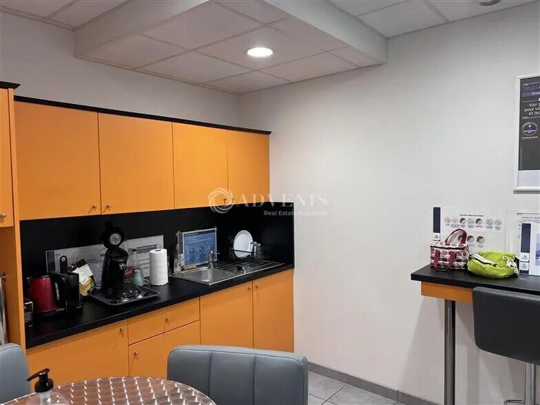 Bureau dans Lyon à louer - Photo de l’immeuble – Image 3 sur 12