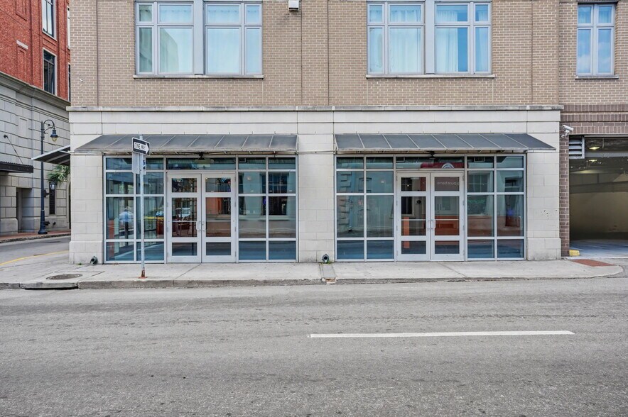 110 W Bryan St, Savannah, GA à louer - Photo de l’immeuble – Image 2 sur 21