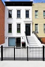 989 Halsey St, Brooklyn, NY à louer Photo de l’immeuble– Image 1 sur 6