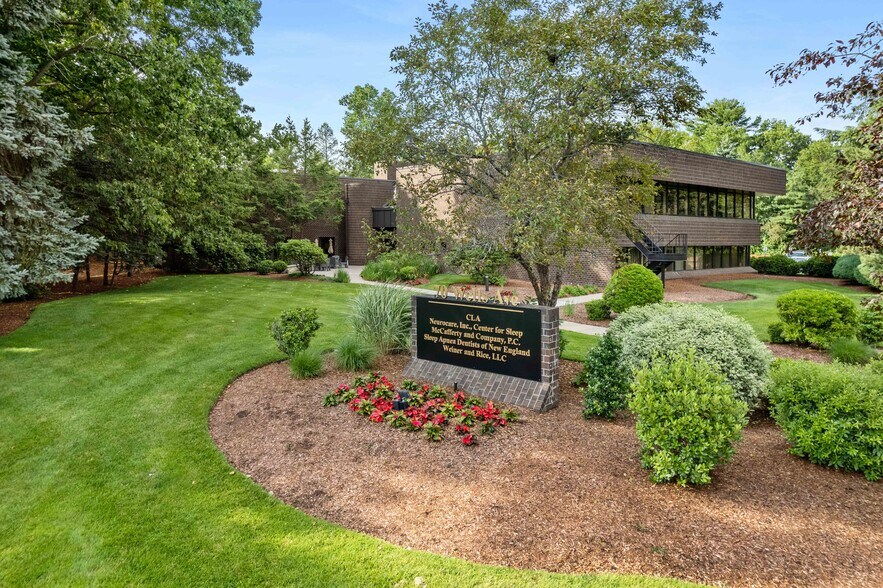 70 Wells Ave, Newton, MA à louer - Photo de l’immeuble – Image 1 sur 3