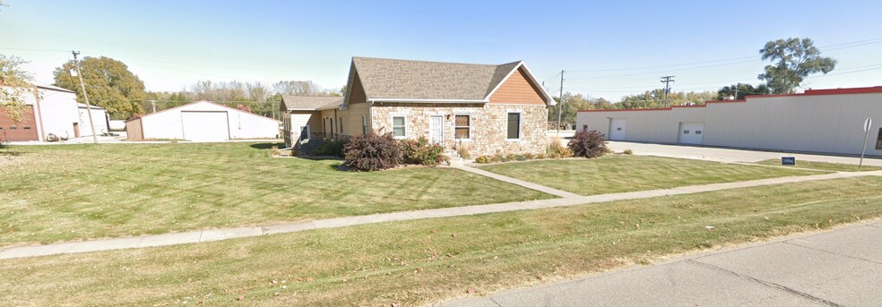 527 Main St, Van Meter, IA à vendre - Photo principale – Image 1 sur 12