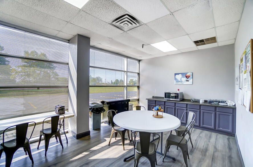 4300 Gateway Blvd, Springfield, OH à louer - Photo de l’immeuble – Image 3 sur 30