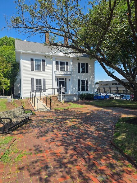 8 Centre St, Concord, NH à louer - Photo de l’immeuble – Image 3 sur 25
