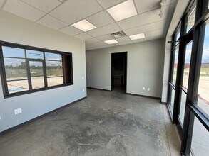 16217 North Fwy, Houston, TX à louer Photo intérieure– Image 2 sur 13