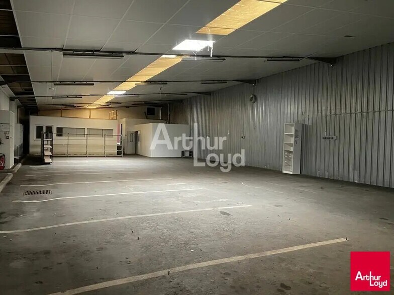 Local d’activités dans Beaucouzé à louer - Photo intérieure – Image 2 sur 3