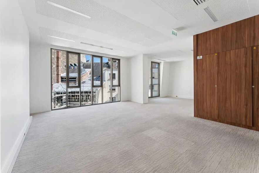 60 Rue Jouffroy D'Abbans, Paris à louer - Photo de l’immeuble – Image 3 sur 27