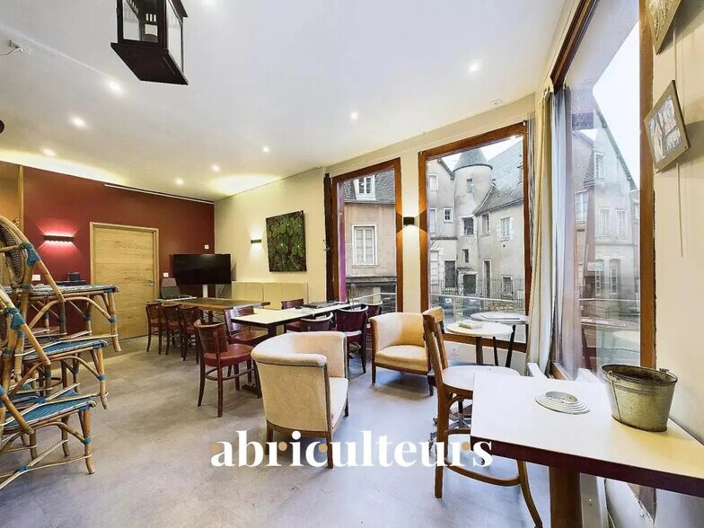 15 Rue De La Porte Cendreuse, Chartres à vendre - Photo de l’immeuble – Image 3 sur 8