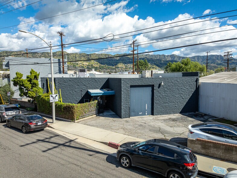 2720 N Ontario St, Burbank, CA à louer - Photo principale – Image 1 sur 11