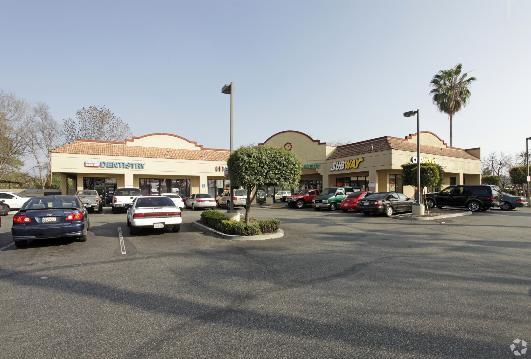 2112 S Garey Ave, Pomona, CA à louer Photo principale– Image 1 sur 5